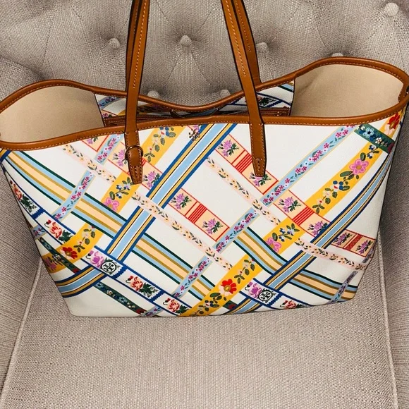 Tory Burch Authentic - Picture 2 of 5